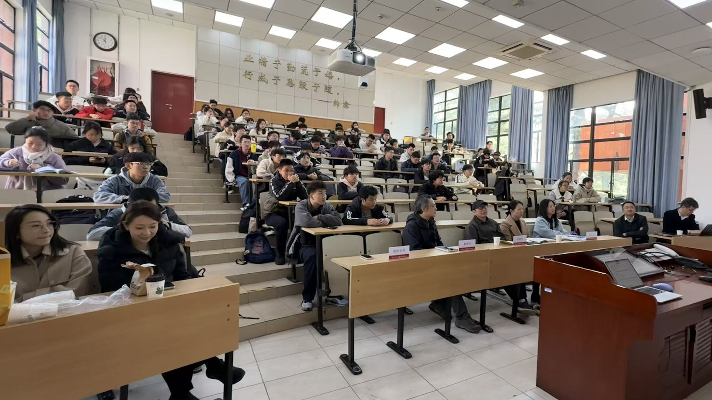 eb077c7c4efc01393b80971f17ee3c23