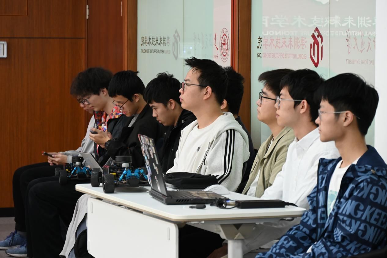 https://gift.sjtu.edu.cn/storage/gift/web/old/_upload/article/images/3f/88/3cc6f57e4fc1adbec1ae65991499/94ae28d9-d591-4f35-999c-74176fc09b64.png