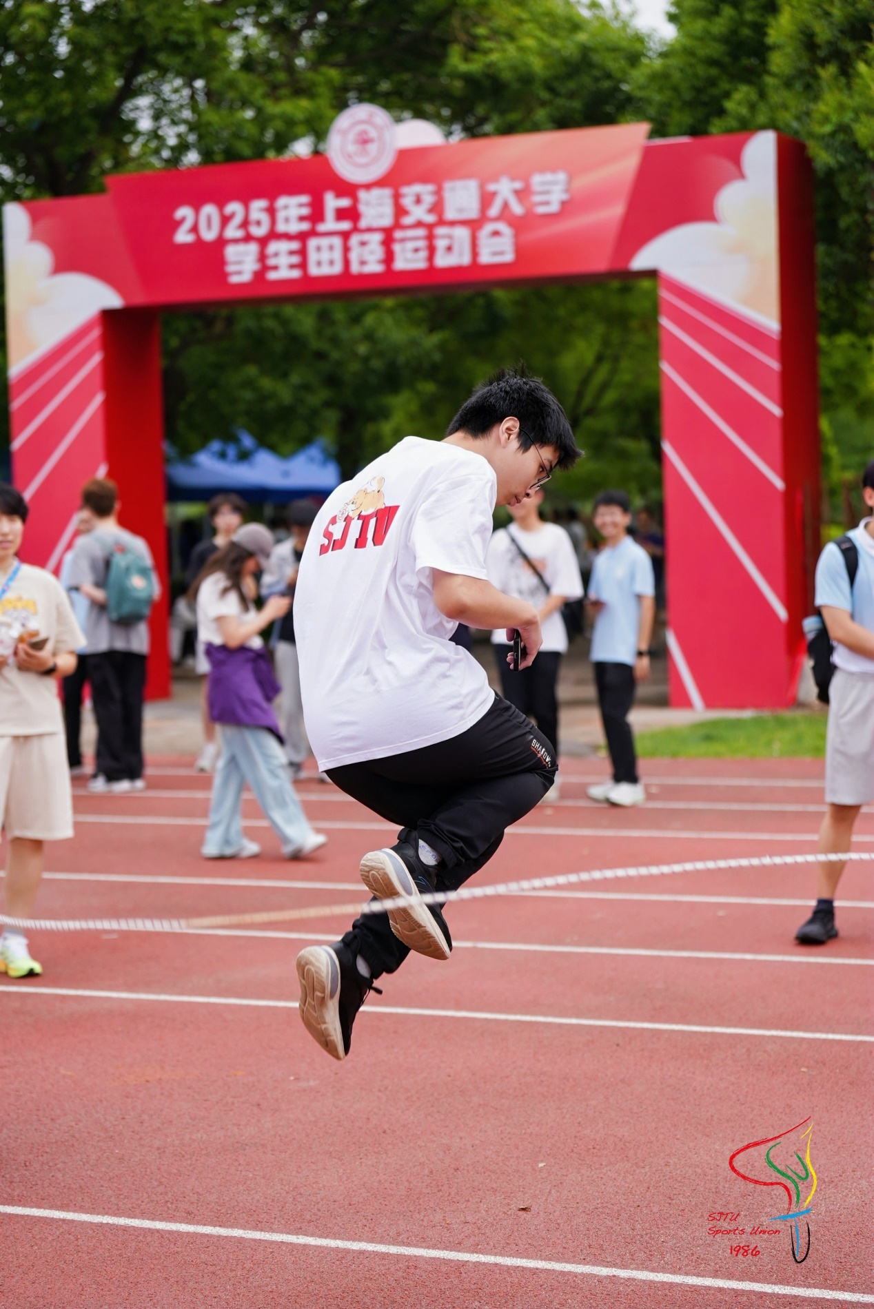 https://gift.sjtu.edu.cn/storage/gift/web/old/_upload/article/images/c1/11/3270be5045d699cdeebde12c1256/86e57c79-c1de-4437-bfac-01b9500b28b2.png